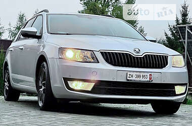 Универсал Skoda Octavia 2015 в Стрые