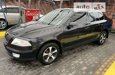 Лифтбек Skoda Octavia 2006 в Ровно