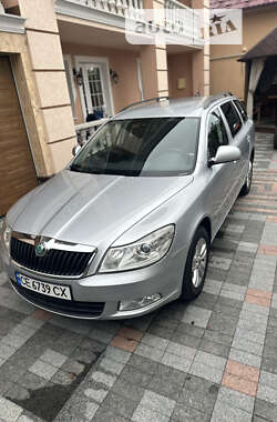 Універсал Skoda Octavia 2012 в Чернівцях