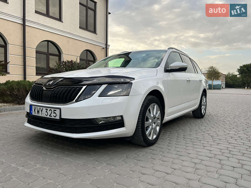 Універсал Skoda Octavia 2018 в Дунаївцях