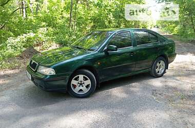 Ліфтбек Skoda Octavia 2000 в Буську