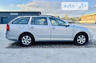 Универсал Skoda Octavia 2012 в Иршаве