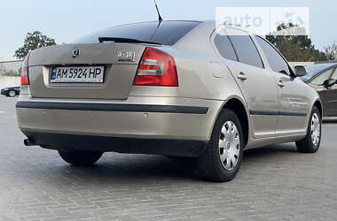 Лифтбек Skoda Octavia 2004 в Житомире