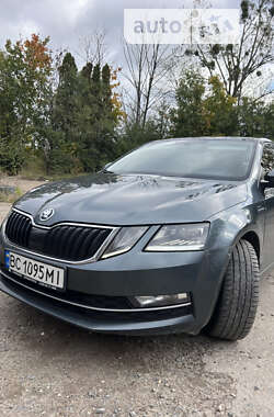 Лифтбек Skoda Octavia 2017 в Львове