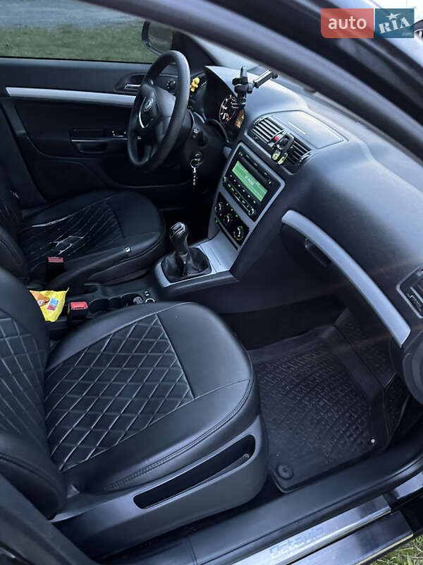 Лифтбек Skoda Octavia 2011 в Ужгороде