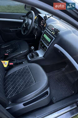 Лифтбек Skoda Octavia 2011 в 
