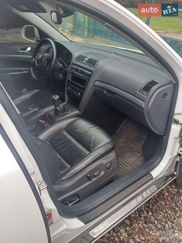 Универсал Skoda Octavia 2011 в Черкассах