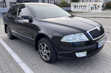 Лифтбек Skoda Octavia 2006 в Киеве