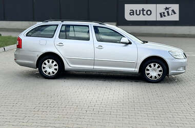 Універсал Skoda Octavia 2009 в Луцьку