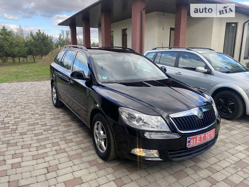 Універсал Skoda Octavia 2009 в Дніпрі