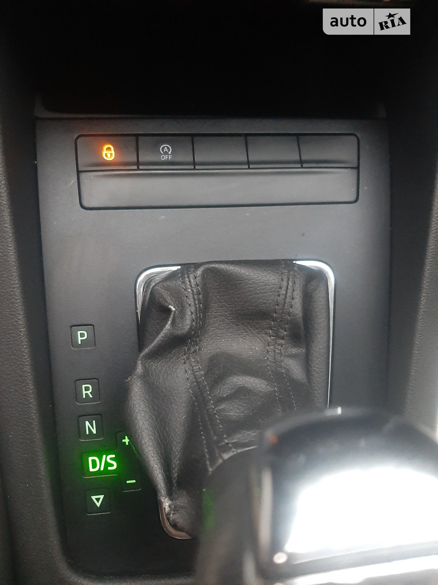 2015 Skoda Octavia - мініатюра 12