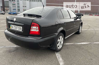 Лифтбек Skoda Octavia 2006 в Киеве