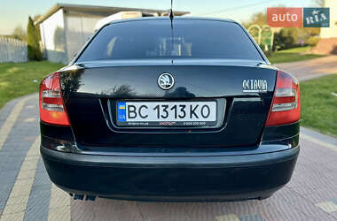 Лифтбек Skoda Octavia 2006 в Новояворовске