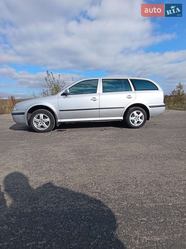 Універсал Skoda Octavia 2002 в Бару
