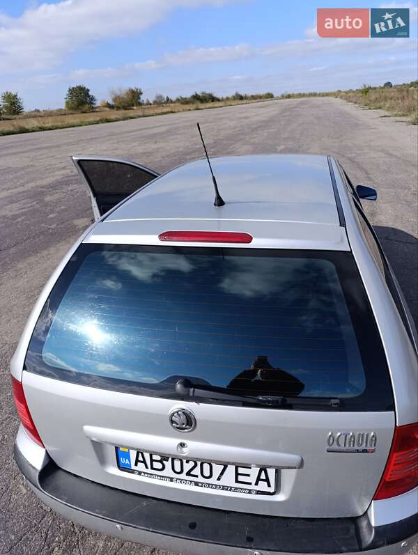 Універсал Skoda Octavia 2002 в Бару