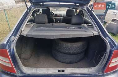 Лифтбек Skoda Octavia 2000 в 