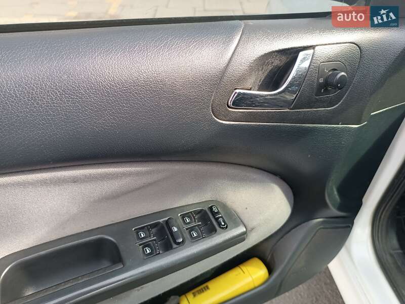 Лифтбек Skoda Octavia 2005 в Николаеве