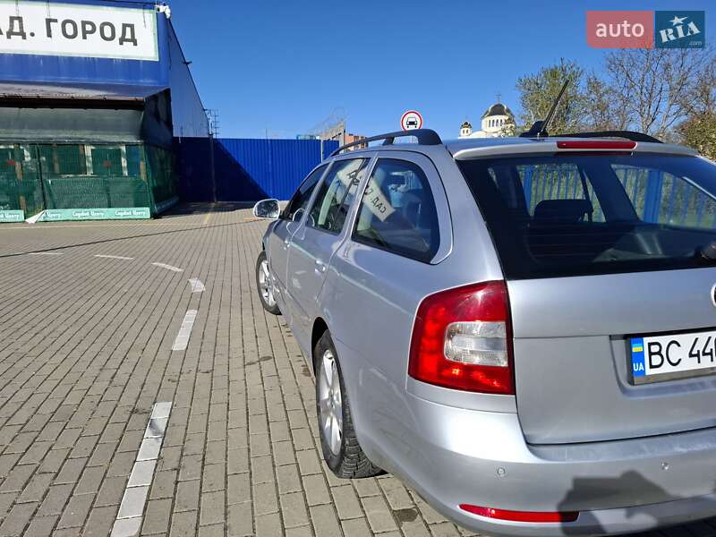 Універсал Skoda Octavia 2011 в Дрогобичі