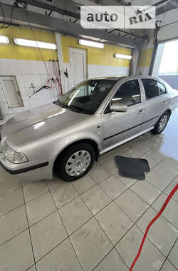 Лифтбек Skoda Octavia 2000 в Житомире