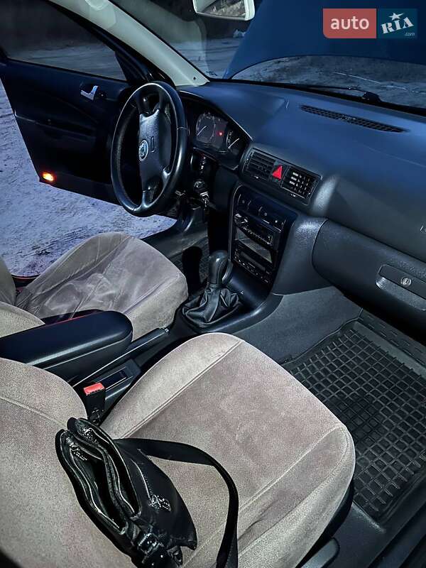 Лифтбек Skoda Octavia 2002 в Харькове