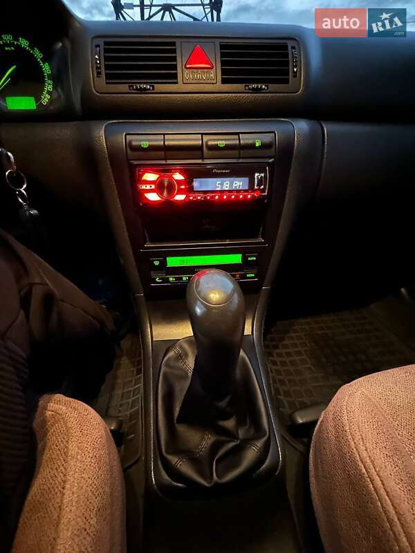 Лифтбек Skoda Octavia 2002 в Харькове