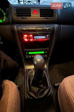Лифтбек Skoda Octavia 2002 в 