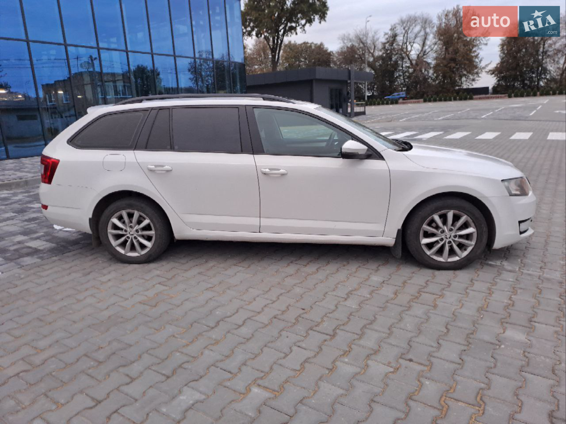 2015 Skoda Octavia - мініатюра 2