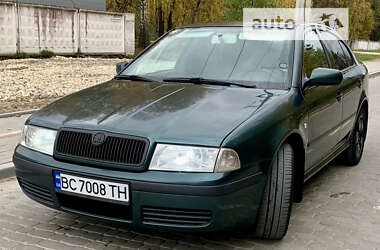 Лифтбек Skoda Octavia 2005 в Новояворовске