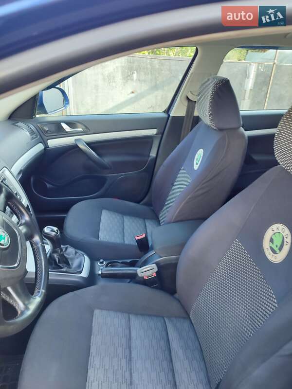 Универсал Skoda Octavia 2011 в Глыбокой