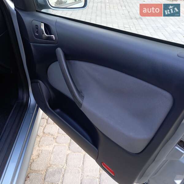 Лифтбек Skoda Octavia 2003 в Тернополе