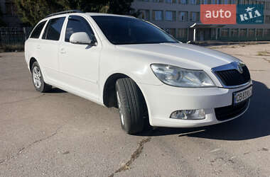 Универсал Skoda Octavia 2011 в Чернигове