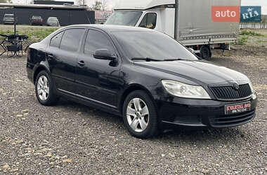 Лифтбек Skoda Octavia 2010 в 