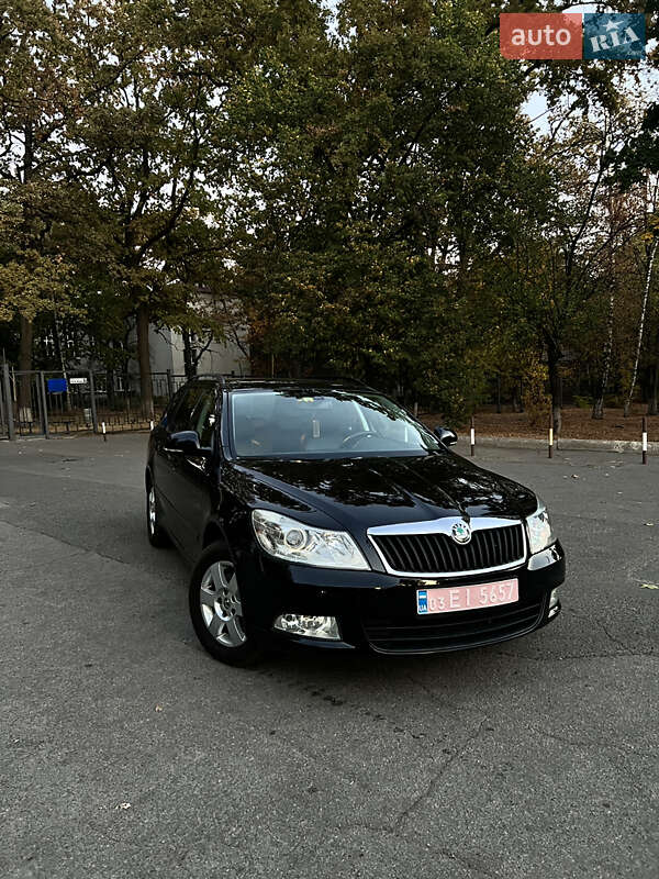 Універсал Skoda Octavia 2012 в 