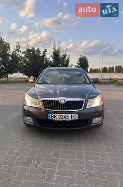 Универсал Skoda Octavia 2009 в Вараше