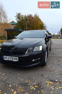 Лифтбек Skoda Octavia 2017 в Карловке