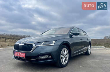 Универсал Skoda Octavia 2021 в Ровно