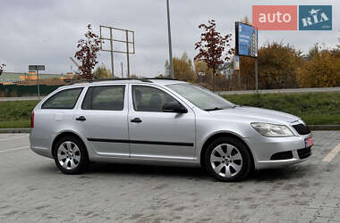 Універсал Skoda Octavia 2009 в Луцьку