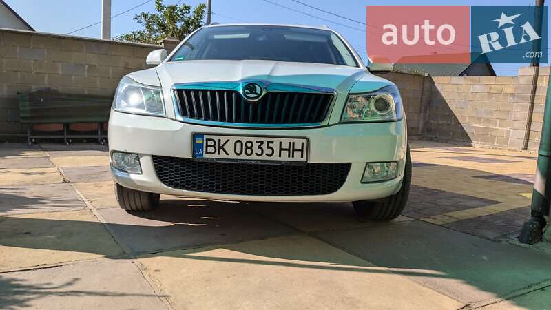 Универсал Skoda Octavia 2011 в Сарнах