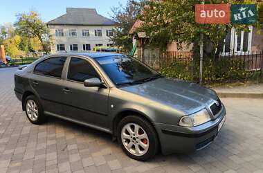 Ліфтбек Skoda Octavia 2003 в Надвірній