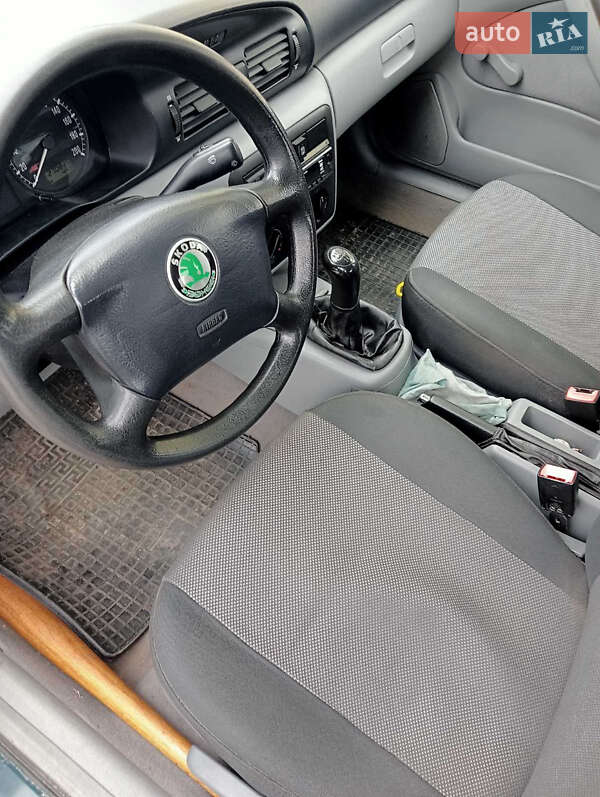 Лифтбек Skoda Octavia 1999 в Киеве