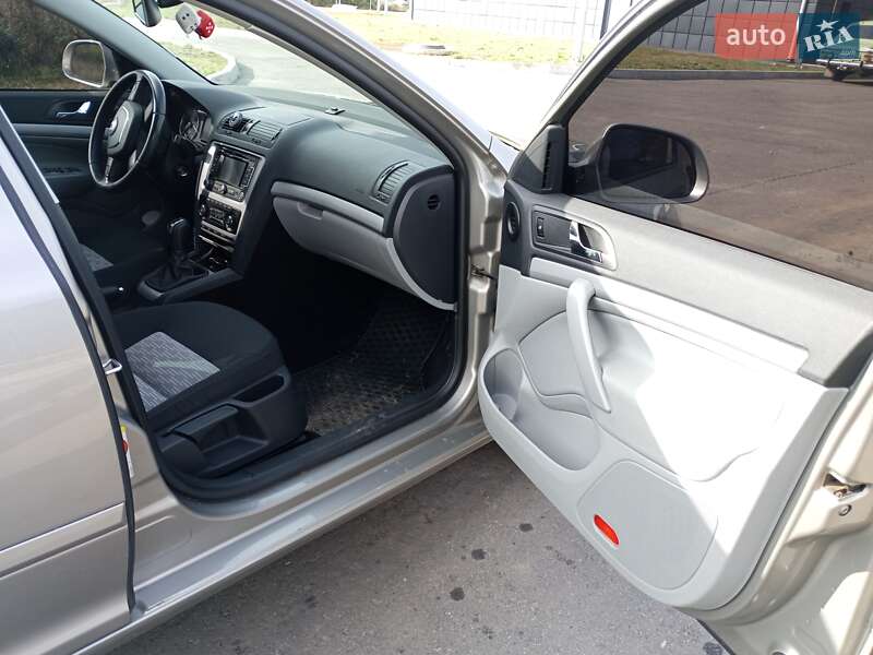 Універсал Skoda Octavia 2013 в Лохвиці