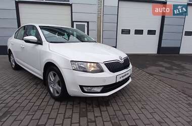 Лифтбек Skoda Octavia 2015 в Черкассах