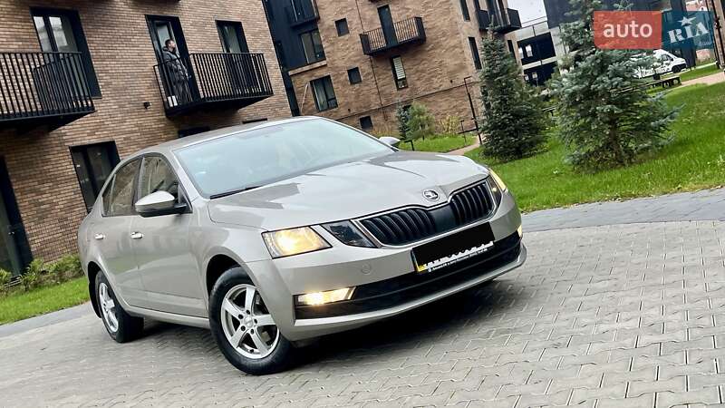 Лифтбек Skoda Octavia 2019 в Ивано-Франковске