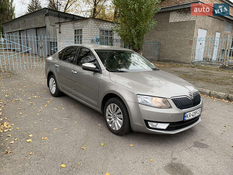 Лифтбек Skoda Octavia 2015 в Кременчуге