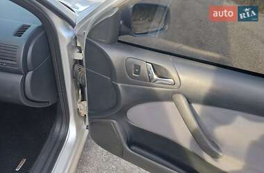 Лифтбек Skoda Octavia 2002 в 