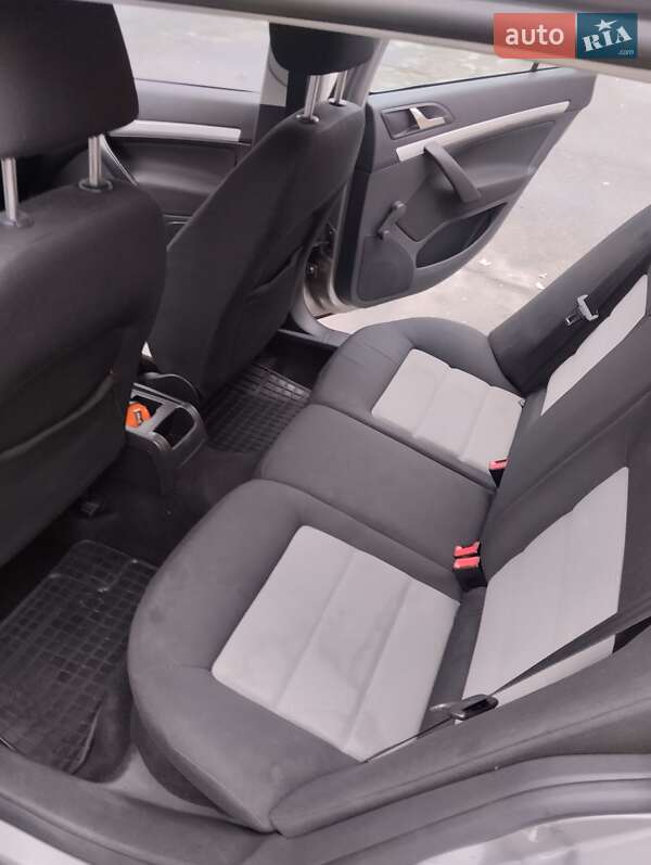Універсал Skoda Octavia 2008 в Звягелі