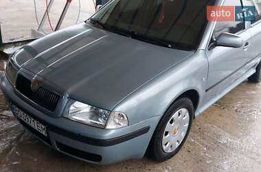 Лифтбек Skoda Octavia 2001 в Борщеве