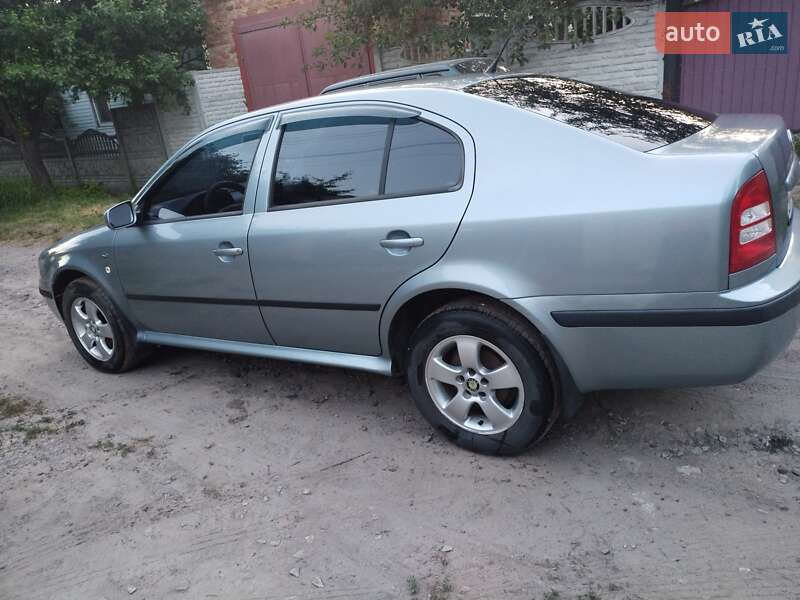 Лифтбек Skoda Octavia 2004 в Сумах