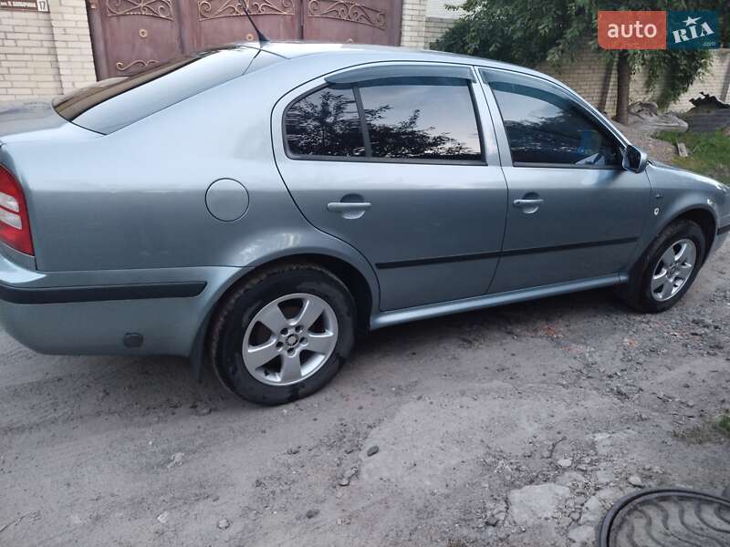Лифтбек Skoda Octavia 2004 в Сумах