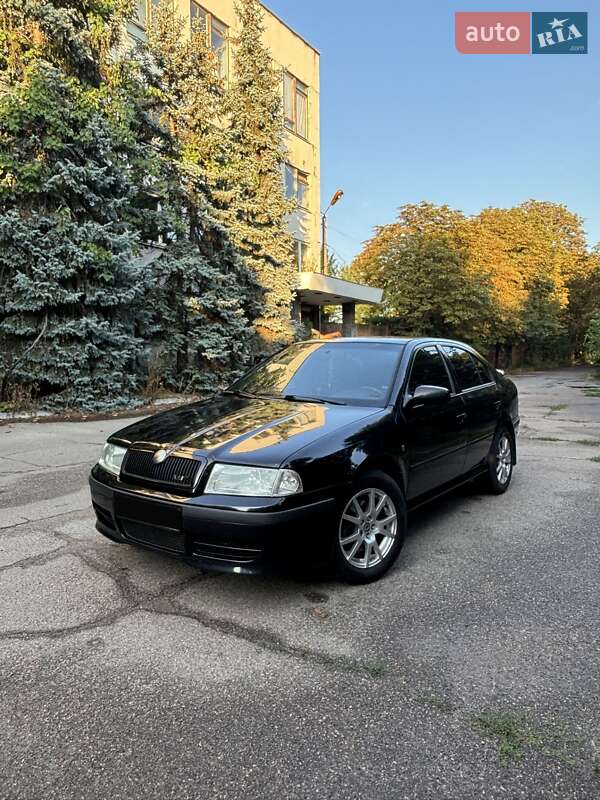 Лифтбек Skoda Octavia 2006 в Черкассах